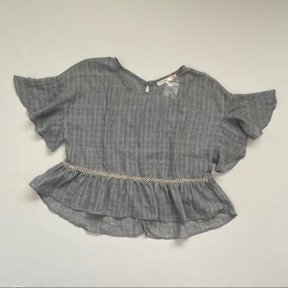 Lush women’s  ruffled top  medium